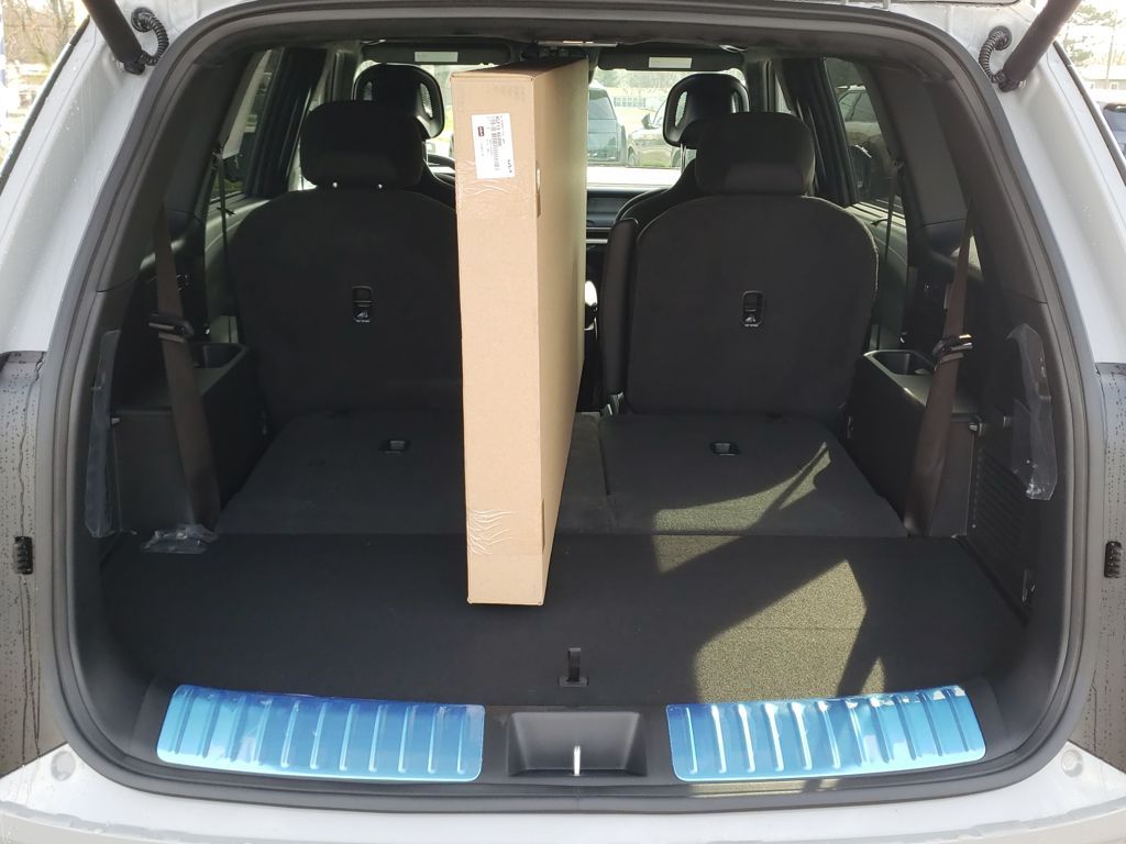 View vehicle photo 7