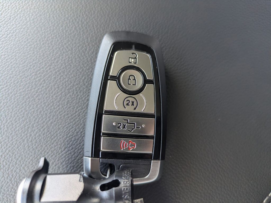 2026 Ford F-350 Super Duty LARIAT