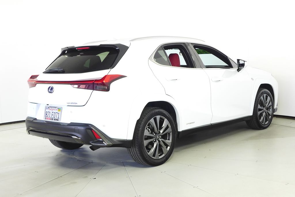 Thumbnail: 2022 Lexus UX - 7