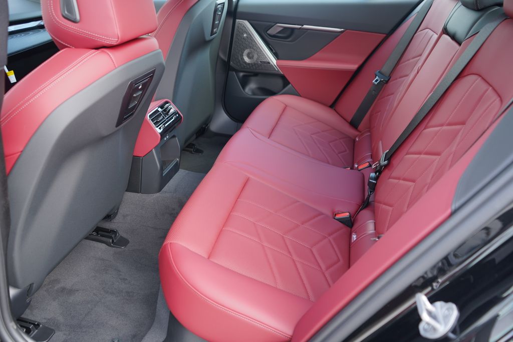 Thumbnail: 2026 BMW i5 - 20