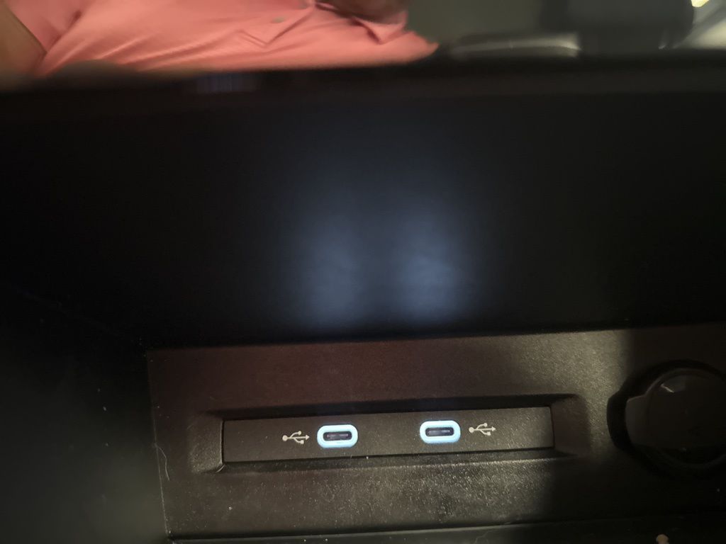 2023 Volkswagen Taos SE photo 21