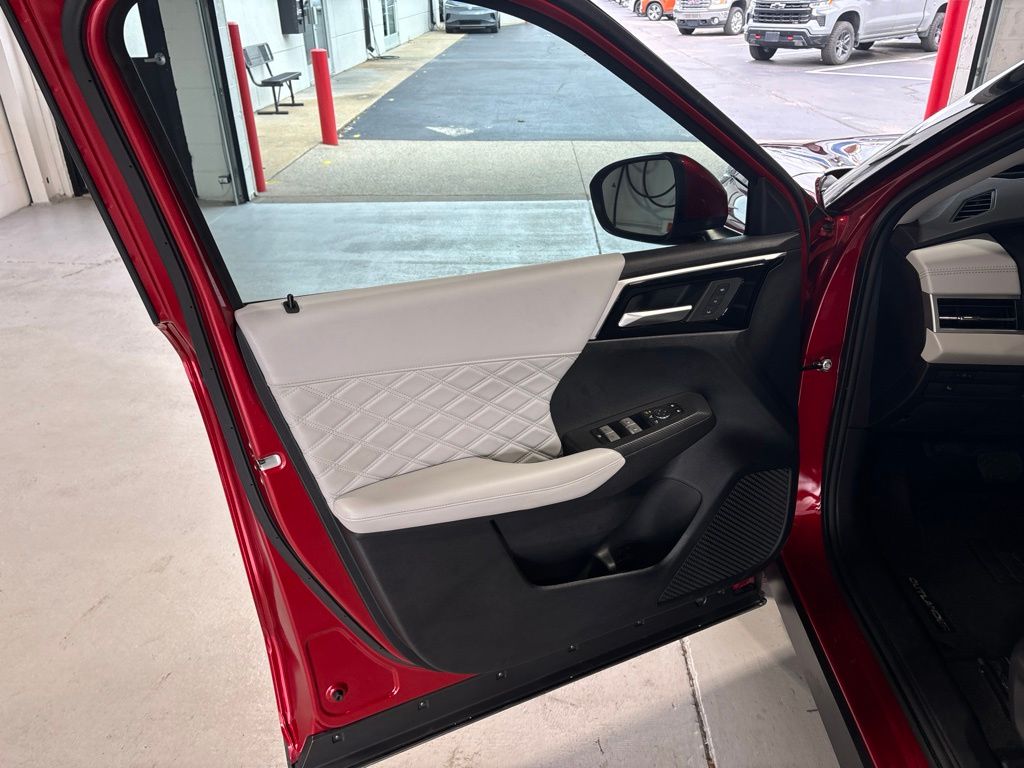 Used 2024 Mitsubishi Outlander SUV