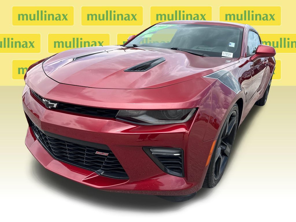 Used 2016 Red Chevrolet SS image 10