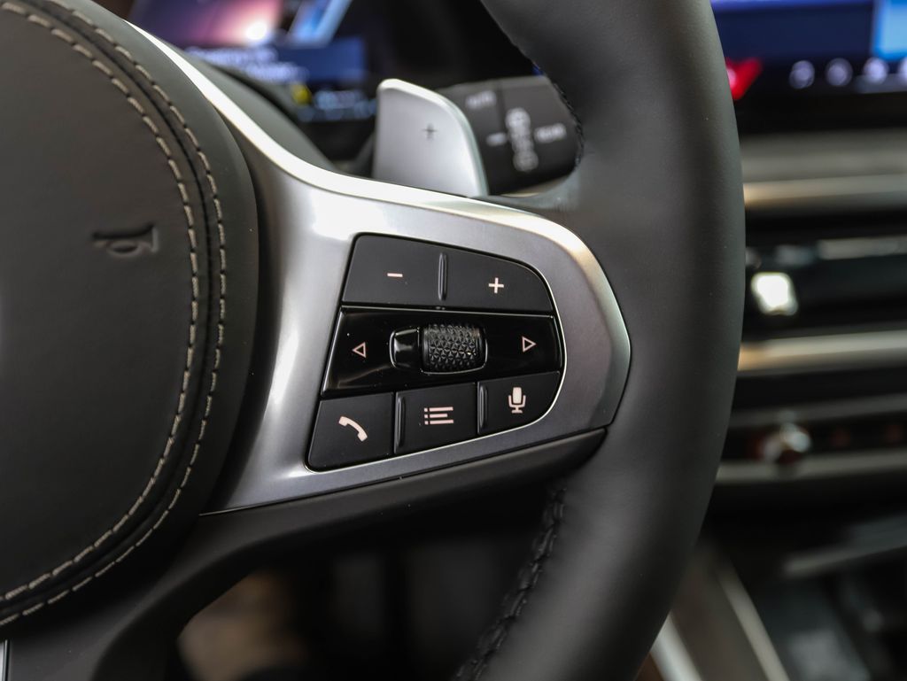 Thumbnail: 2026 BMW X5 - 13