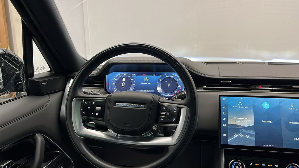2023 Land Rover Range Rover SE 25