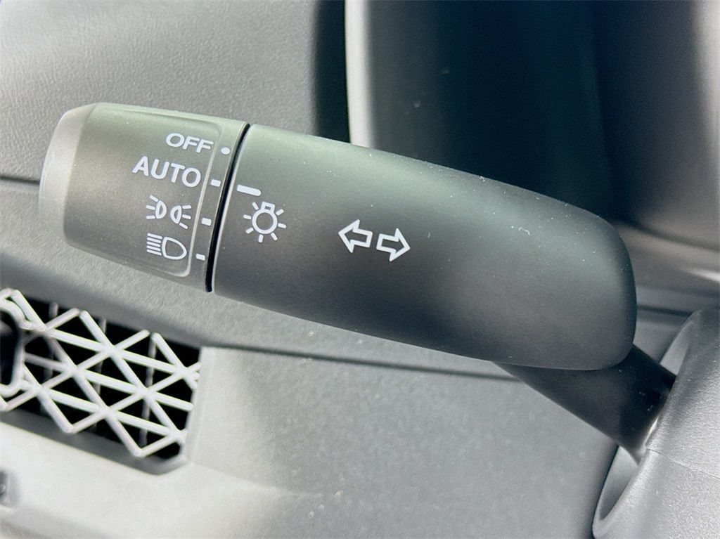 2025 Honda Accord LX photo