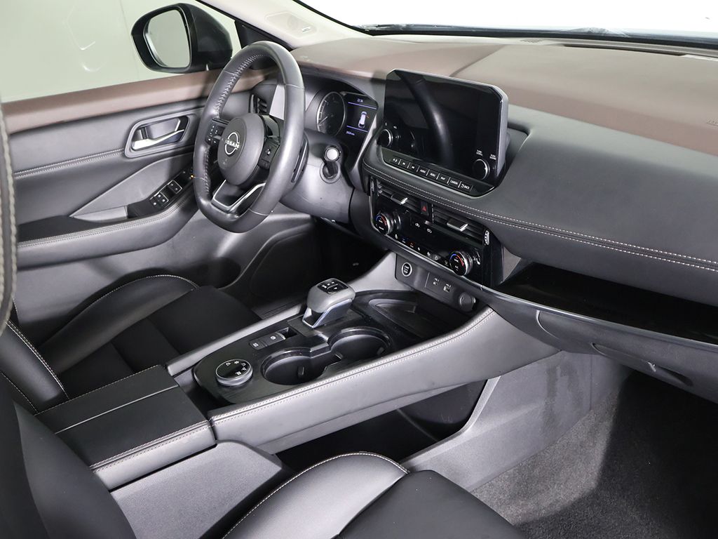 Used 2023 Gray Nissan SL image 27