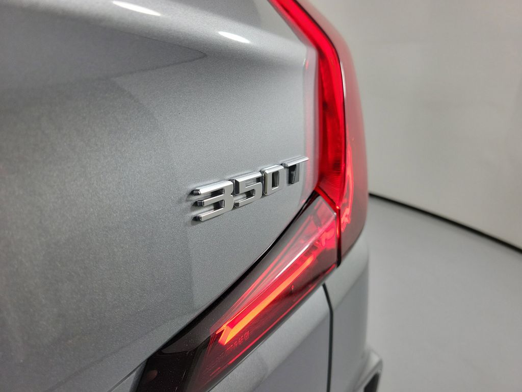 2025 Cadillac XT4 Premium Luxury - 4