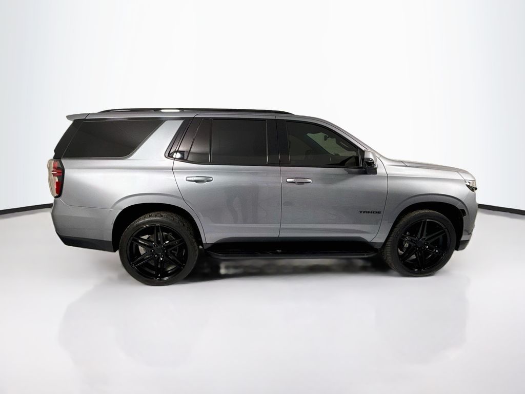Thumbnail: 2022 Chevrolet Tahoe - 4