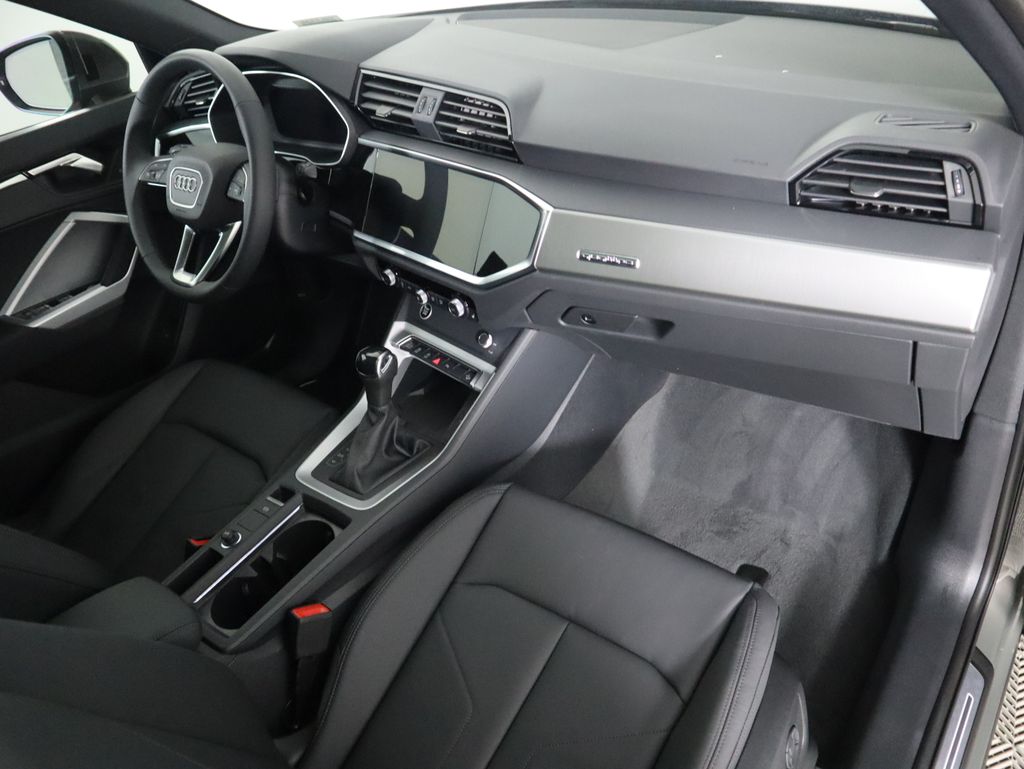 Thumbnail: 2025 Audi Q3 - 19