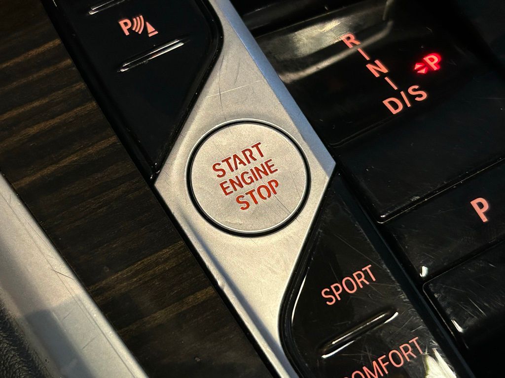 Used 2024 Black Sapphire Metallic BMW xDrive40i image 56