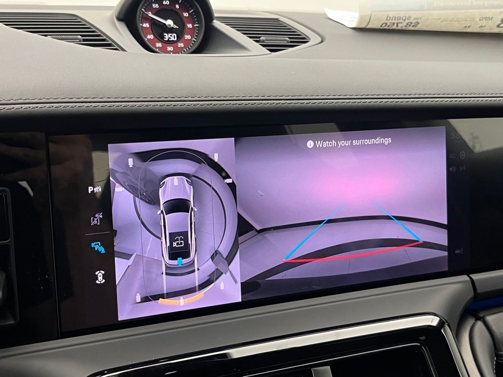 Thumbnail: 2026 Porsche Panamera - 17