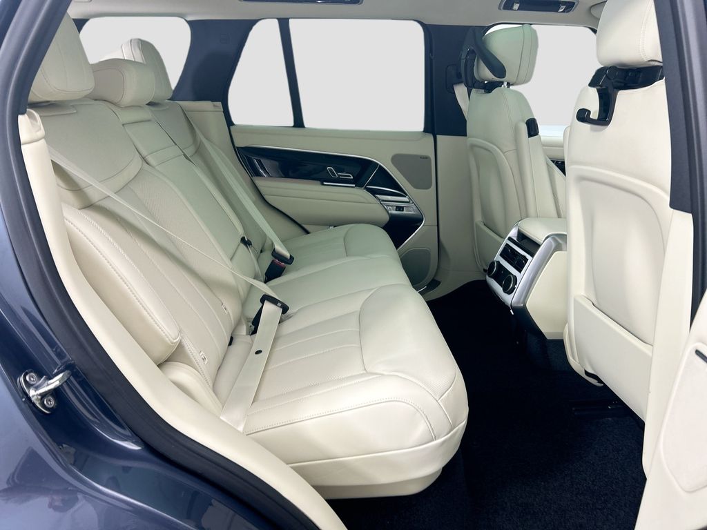 Thumbnail: 2026 Land Rover Range Rover - 22
