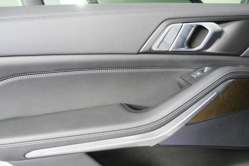 Thumbnail: 2023 BMW X5 - 14