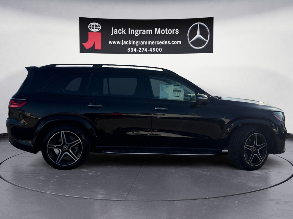 new 2026 Mercedes-Benz GLS car