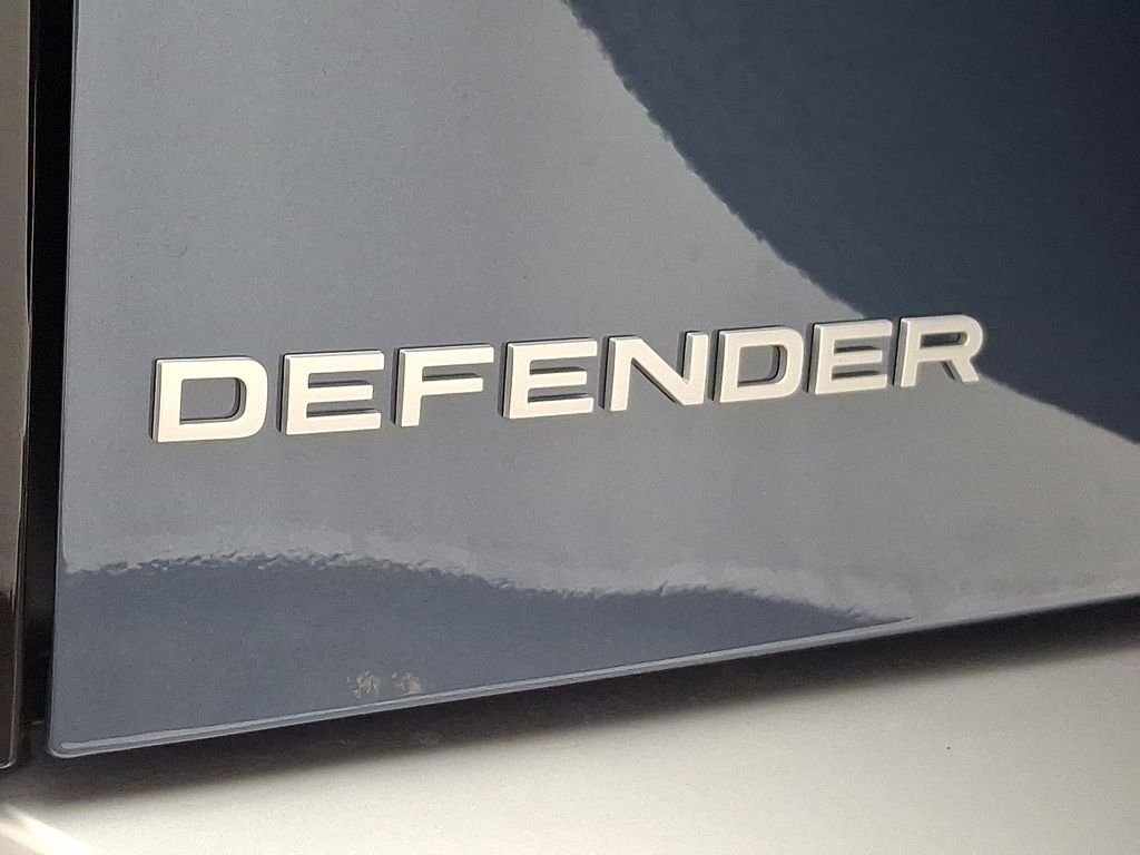 Thumbnail: 2025 Land Rover Defender - 20