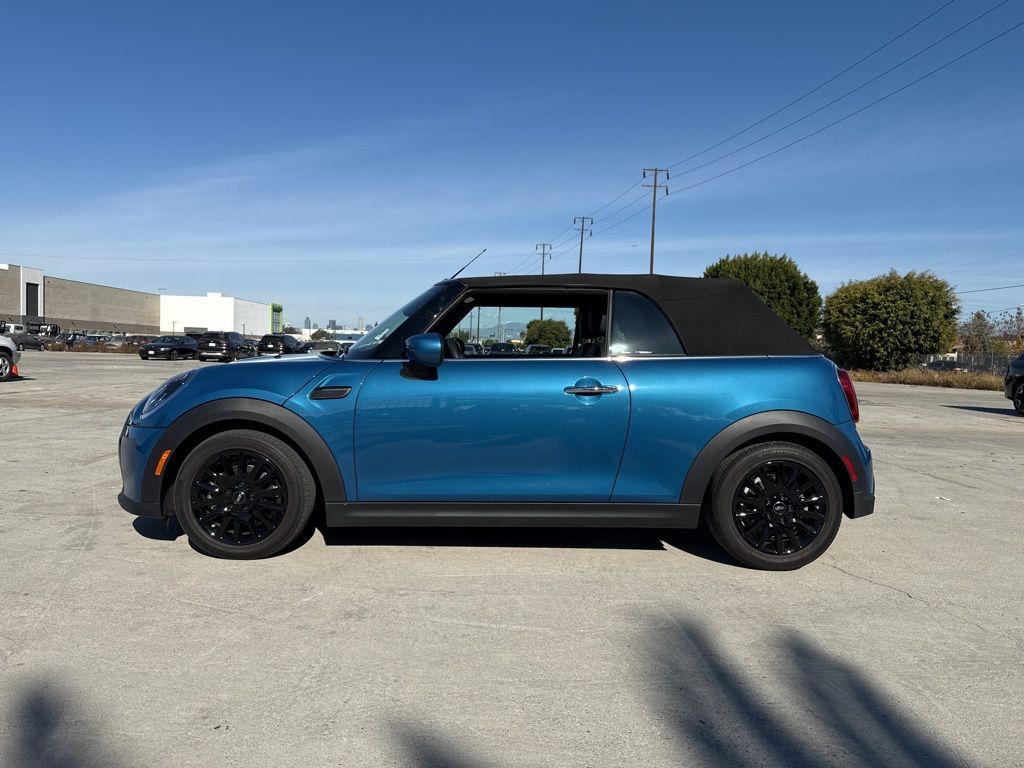 2022 MINI Cooper Signature 2