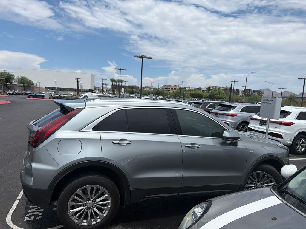 Used 2024 Silver Cadillac Premium Luxury image 8