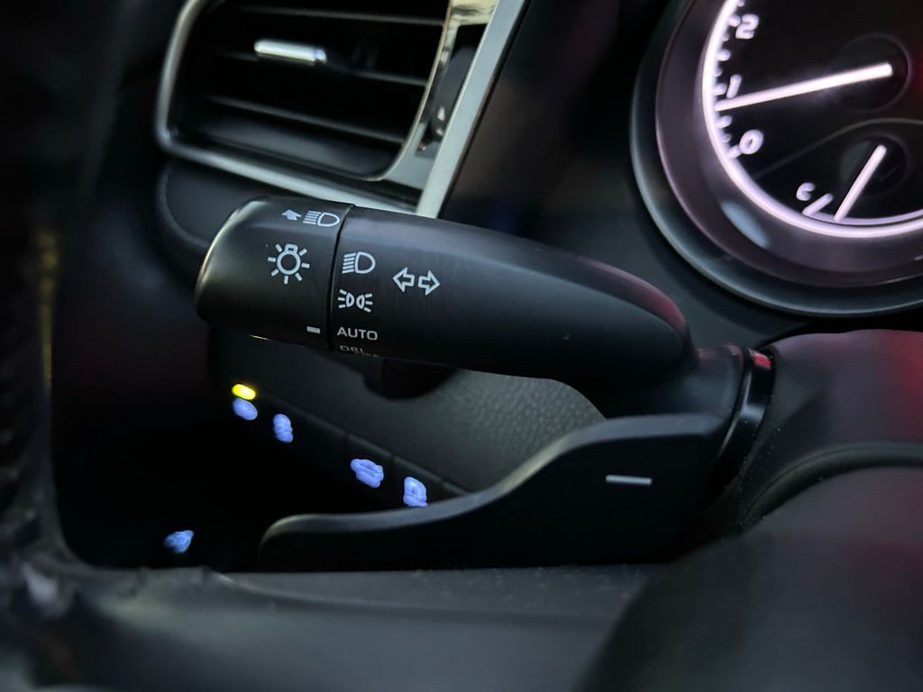 Thumbnail: 2021 Toyota Camry - 22