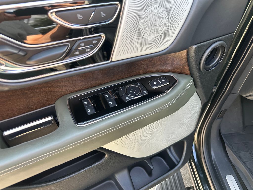 Used Car 2022 Lincoln Navigator L  Black Label For Sale Under $60,000 In Austin, Texas