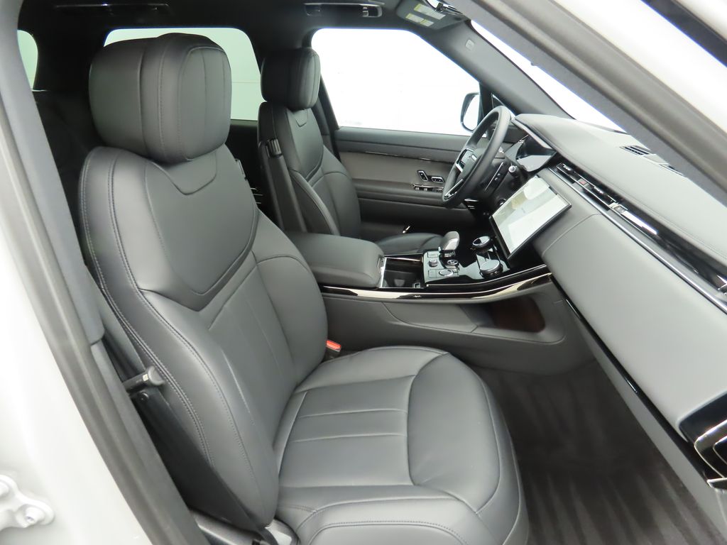 Thumbnail: 2023 Land Rover Range Rover Sport - 21