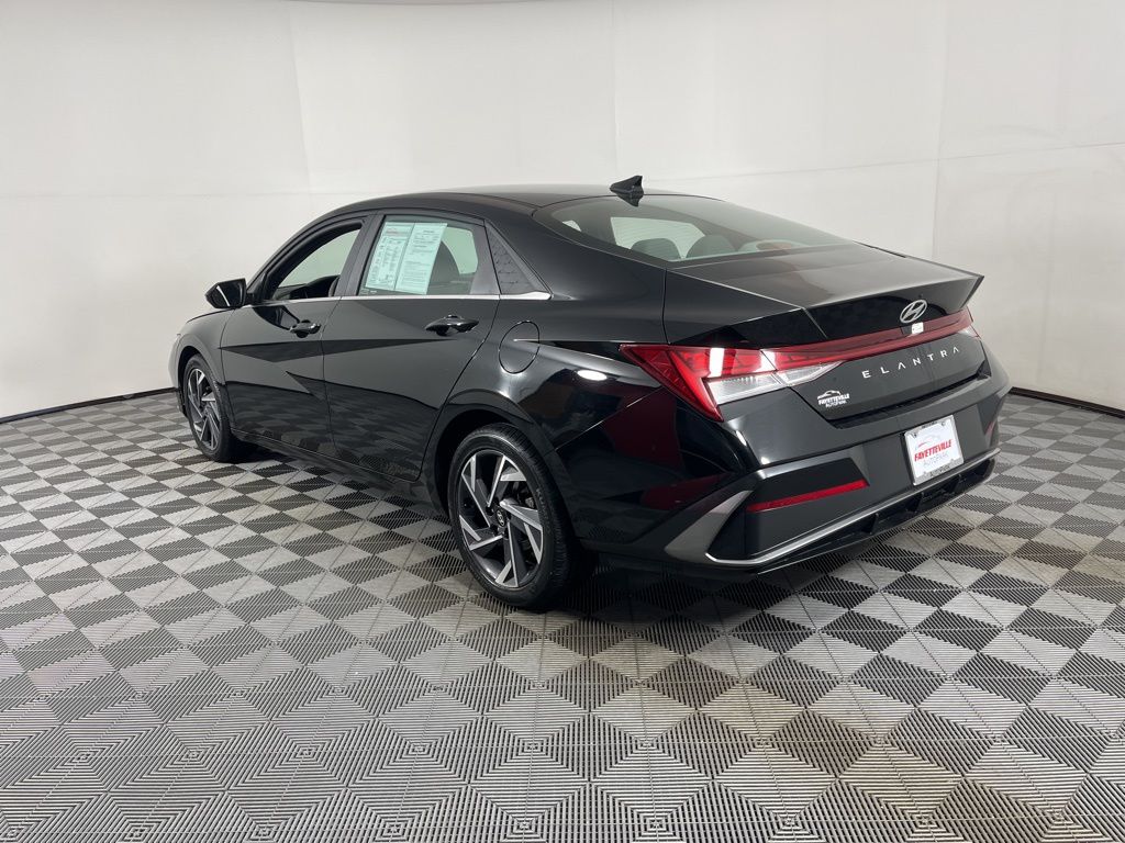 Thumbnail: 2025 Hyundai Elantra - 13