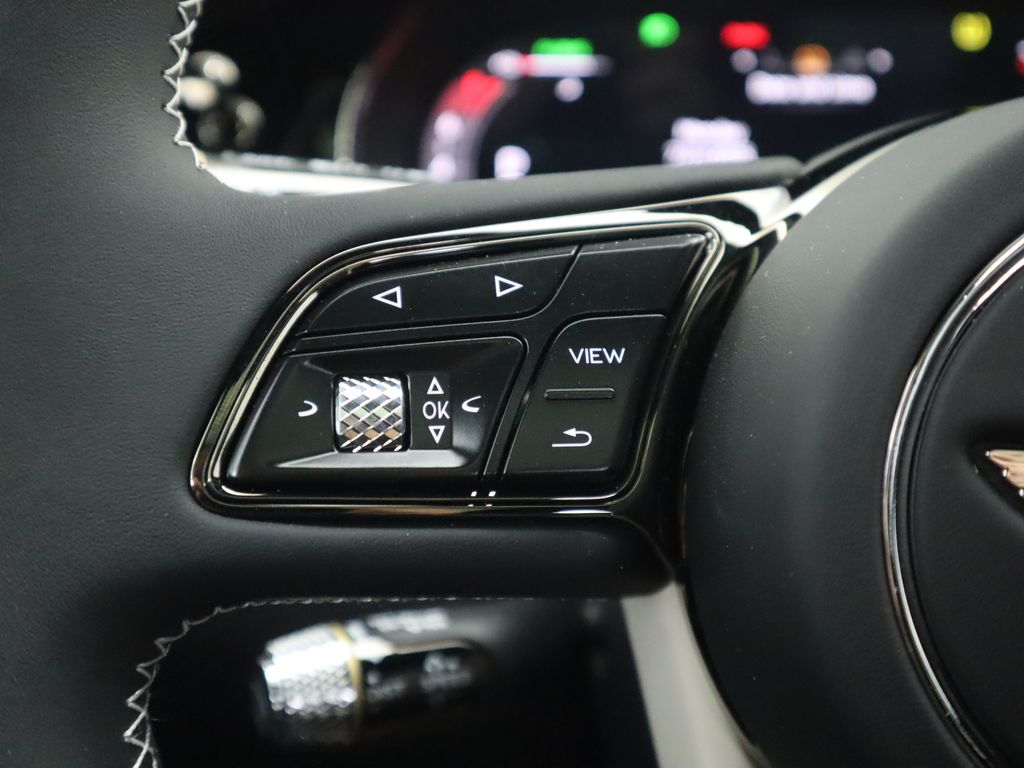 Thumbnail: 2025 Bentley Flying Spur - 11