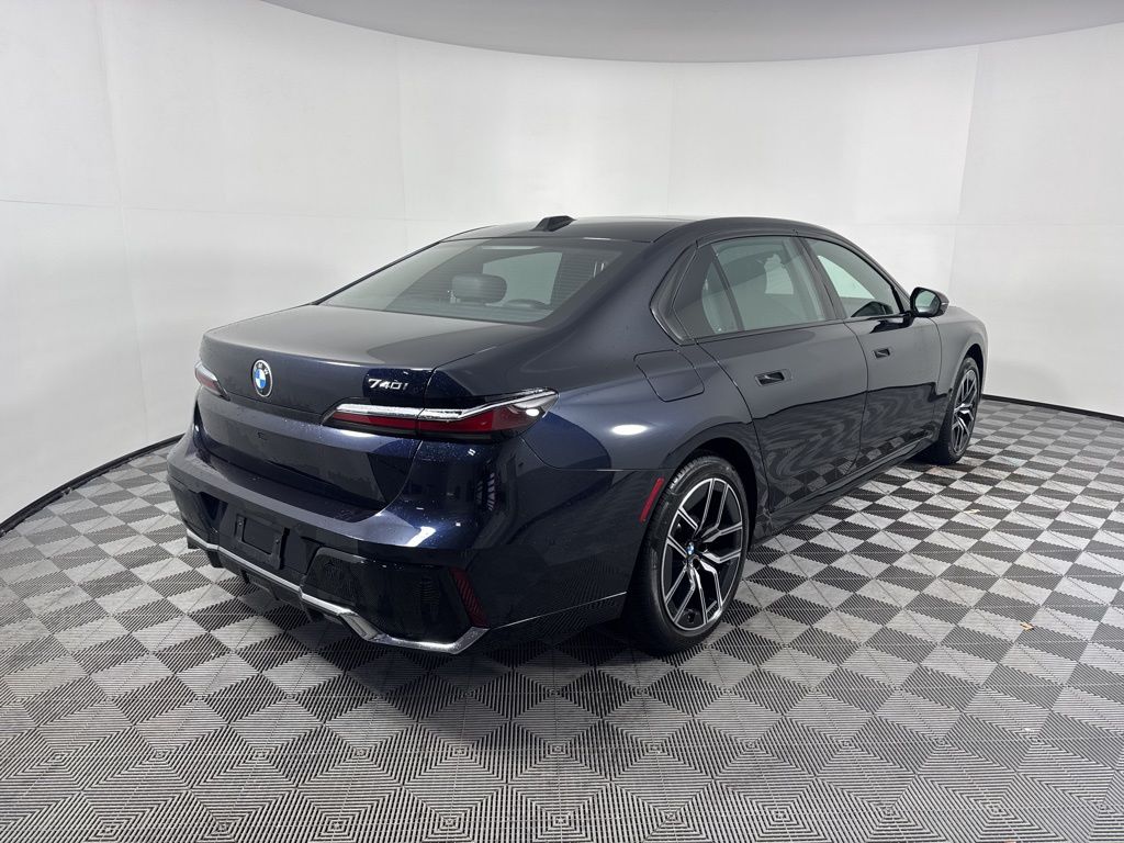 Thumbnail: 2023 BMW 7 Series - 5