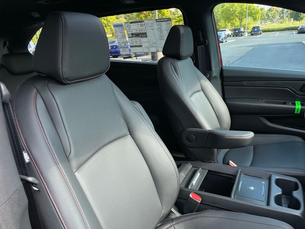 Thumbnail: 2026 Honda Odyssey - 32