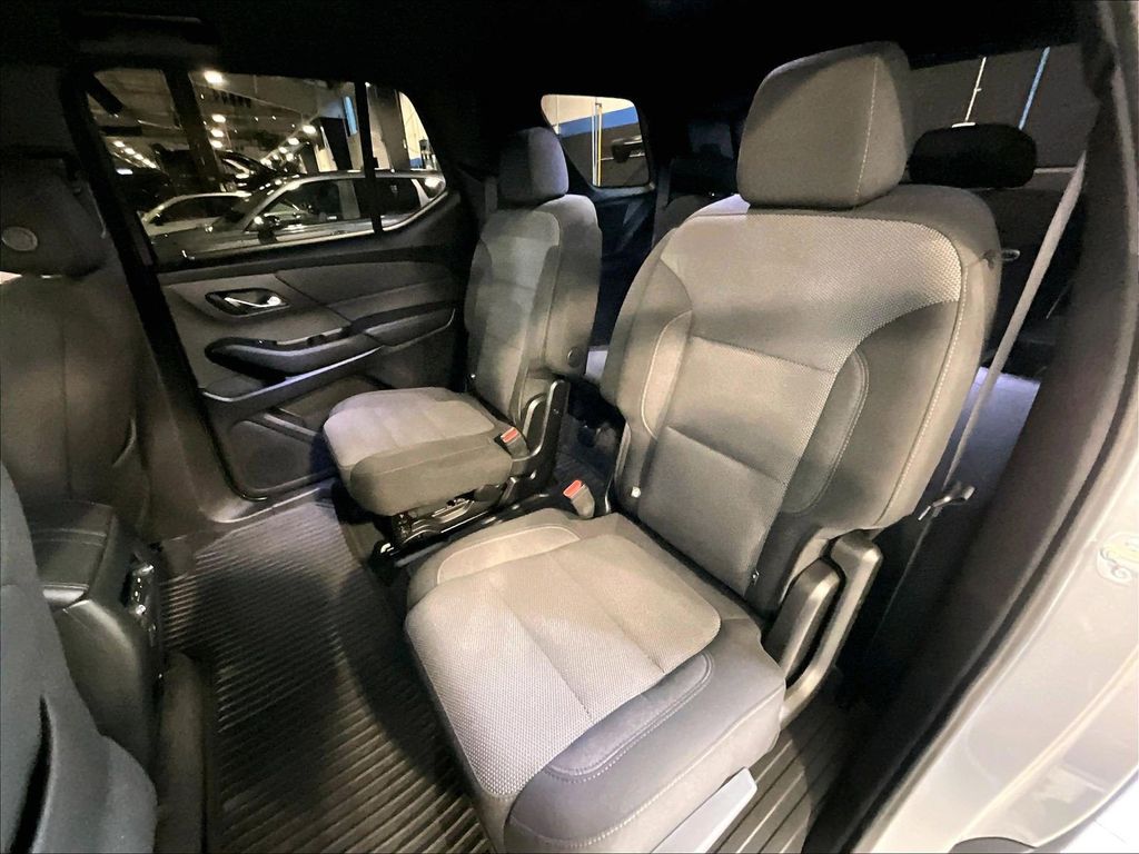 2023 Chevrolet Traverse — photo 15