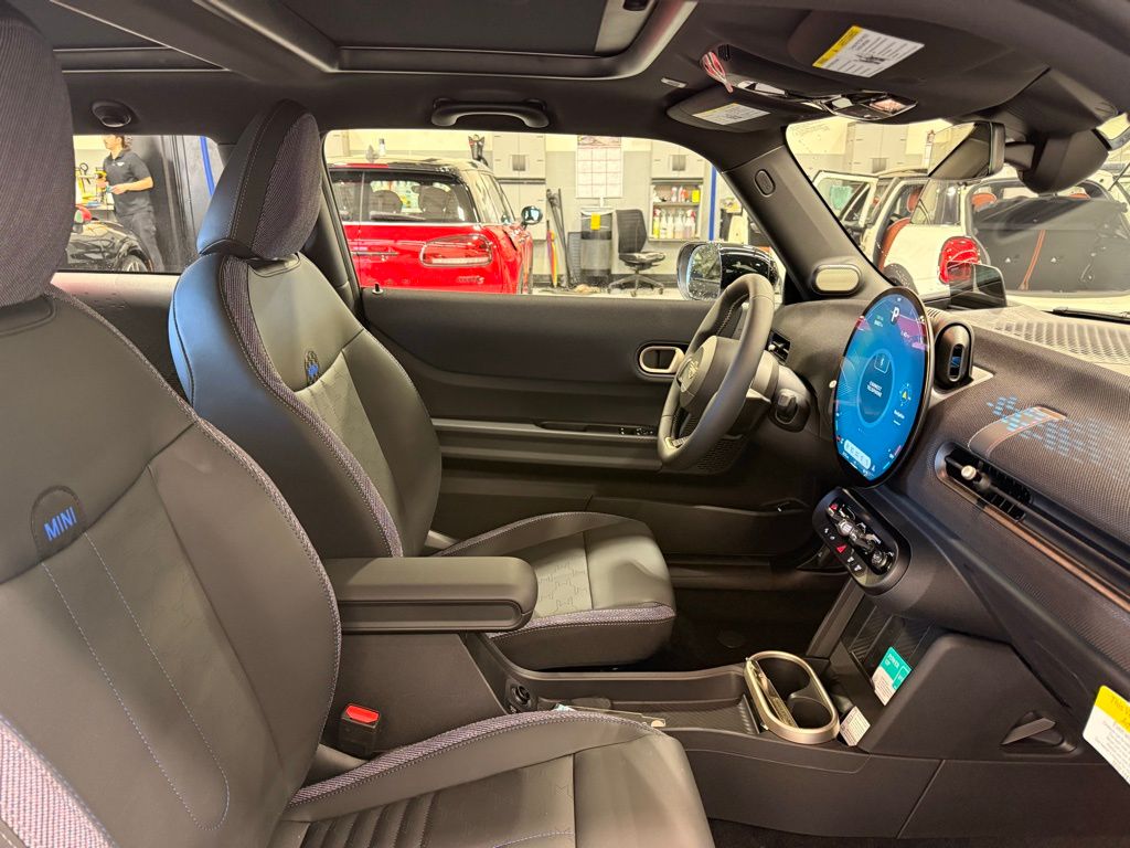 Thumbnail: 2026 MINI Cooper - 23