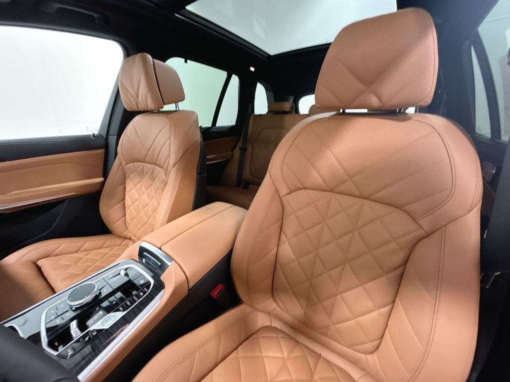 Thumbnail: 2026 BMW X5 - 13