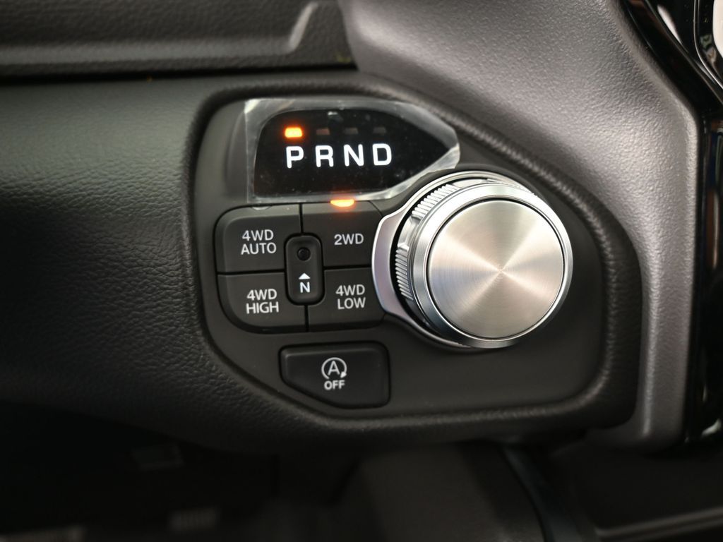 New 2026 Serrano Green Metallic Ram Laramie image 25