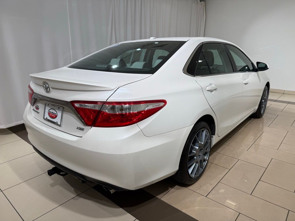 Thumbnail: 2016 Toyota Camry - 5