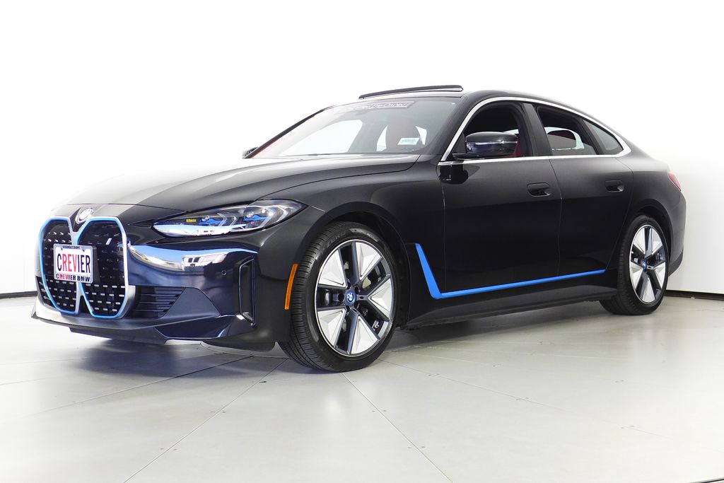 Thumbnail: 2023 BMW i4 - 2
