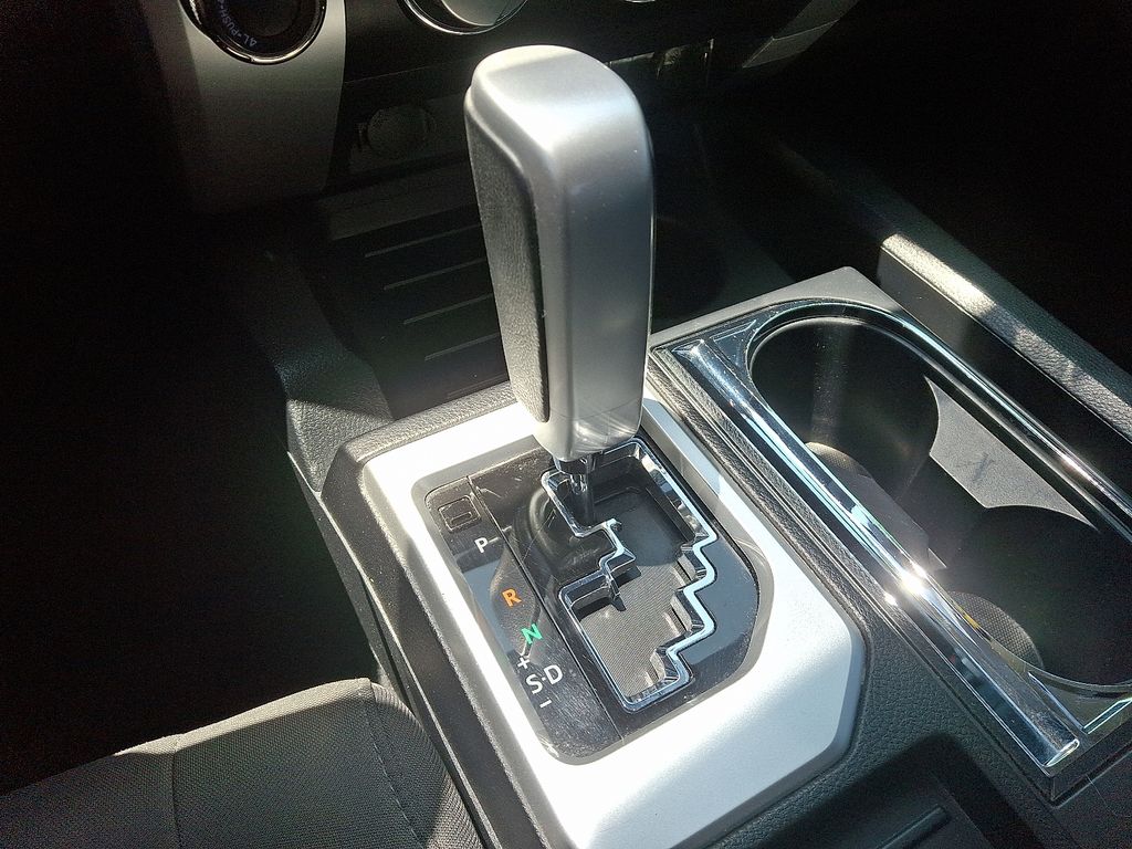 2018 Toyota Tundra SR5 15