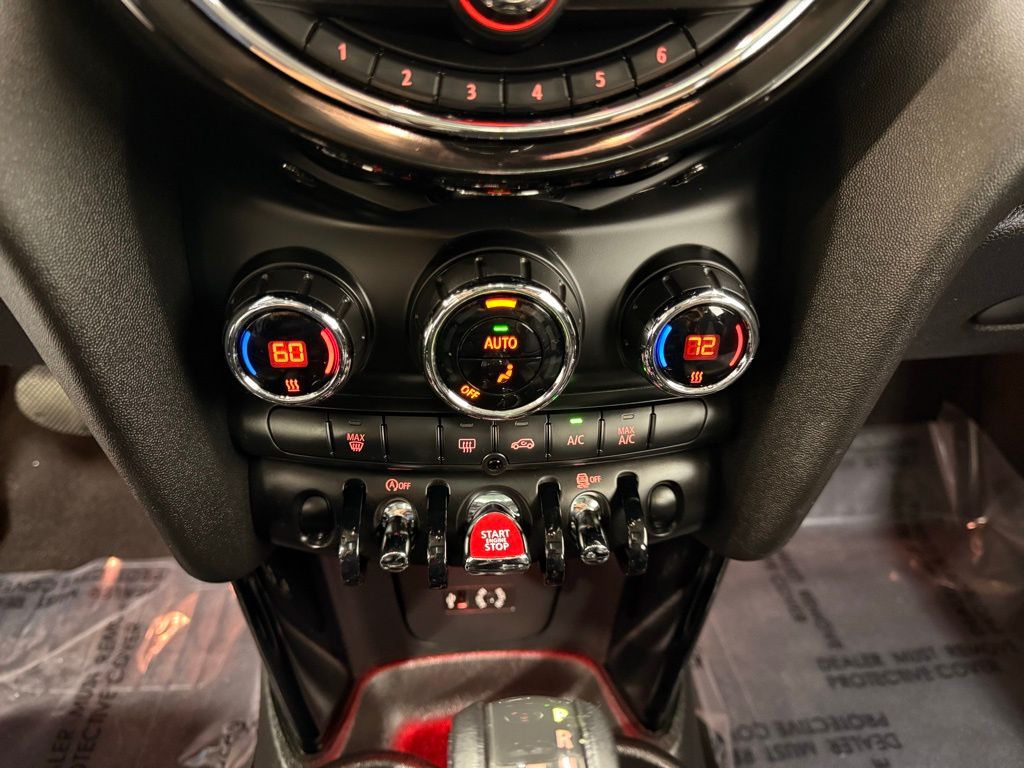 2017 MINI Cooper Base 18