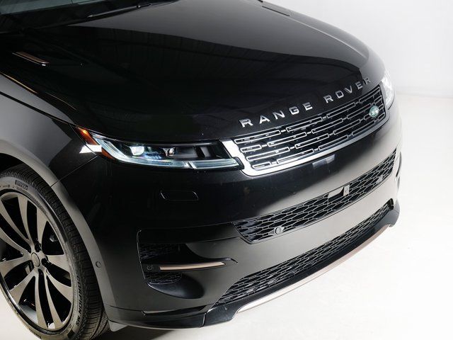 New 2027 Black Land Rover Dynamic SE image 29