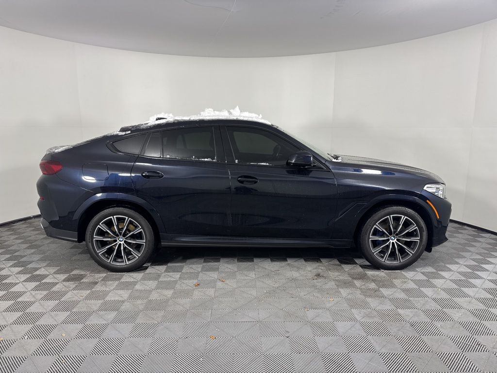 Thumbnail: 2022 BMW X6 - 4