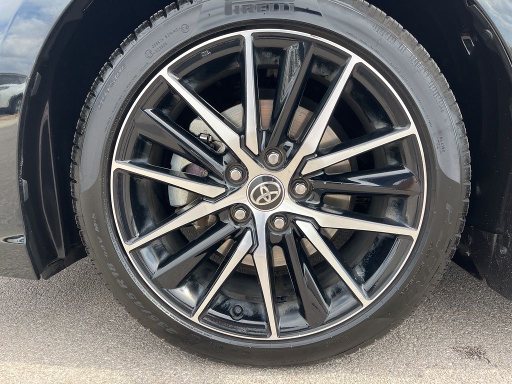 Thumbnail: 2021 Toyota Camry - 12