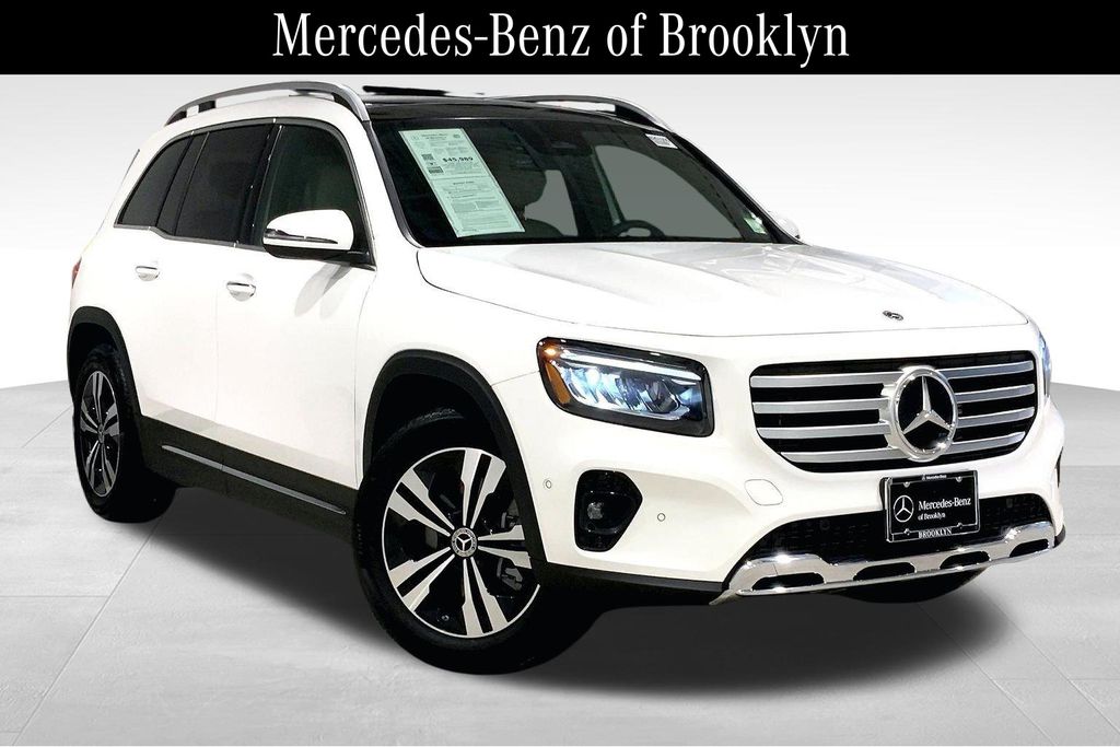 Polar White 2026 Mercedes-Benz GLB SUV / Crossover All-Wheel Drive 8-Speed Dual Clutch