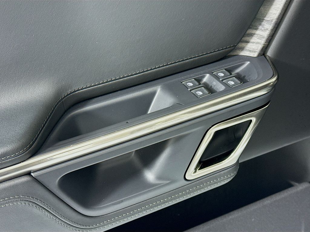 Thumbnail: 2023 Rivian R1T - 23