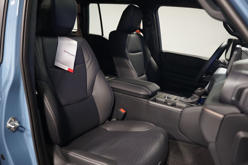 2025 Toyota Land Cruiser  31