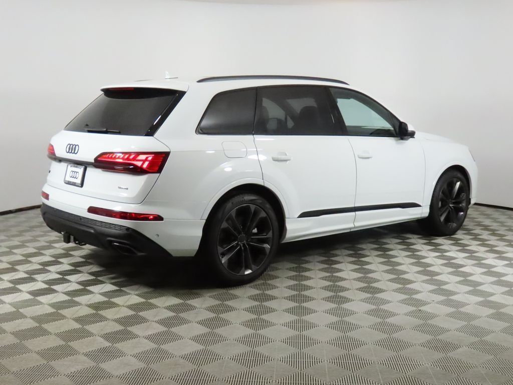 Thumbnail: 2026 Audi Q7 - 5