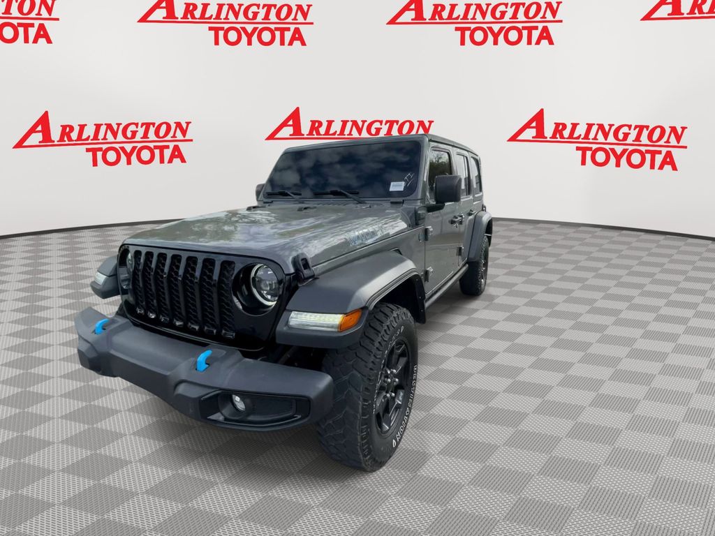 View vehicle photo 4