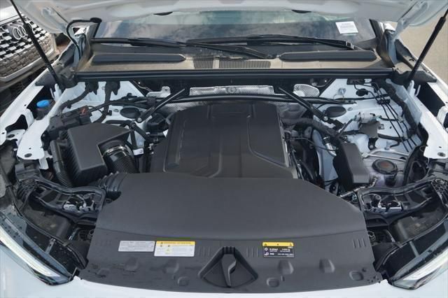 Thumbnail: 2025 Audi Q5 - 12