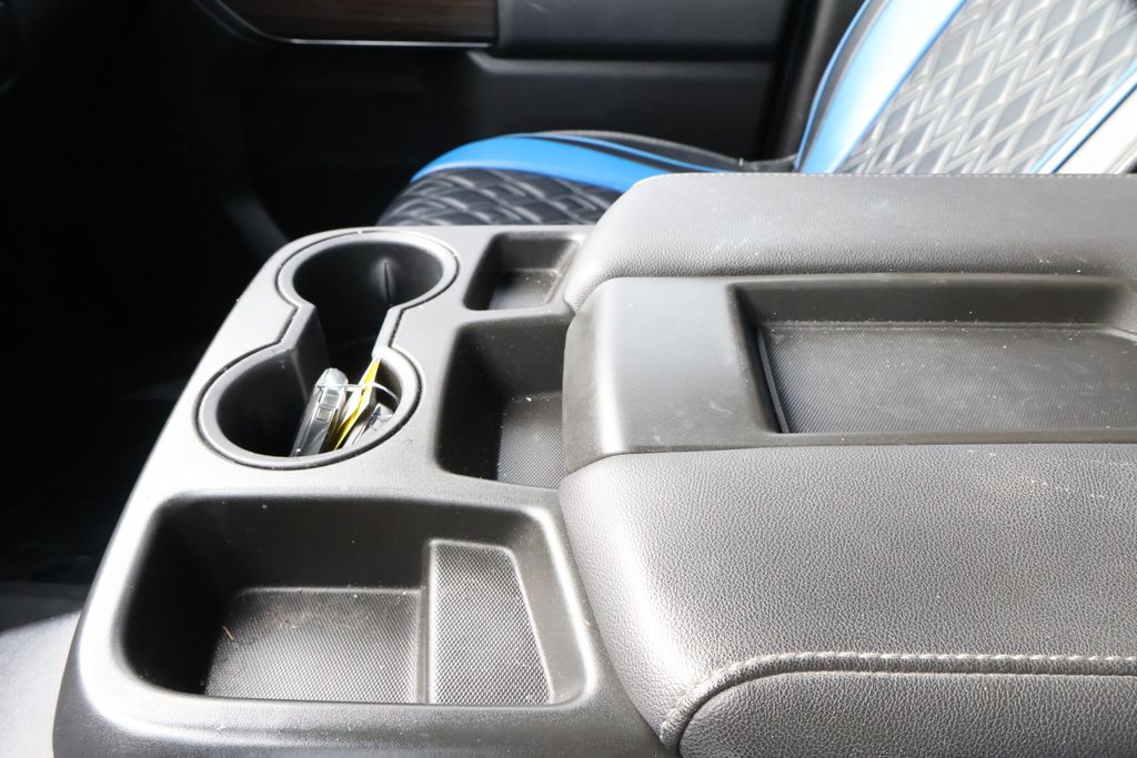 Thumbnail: 2020 Chevrolet Silverado 1500 - 31