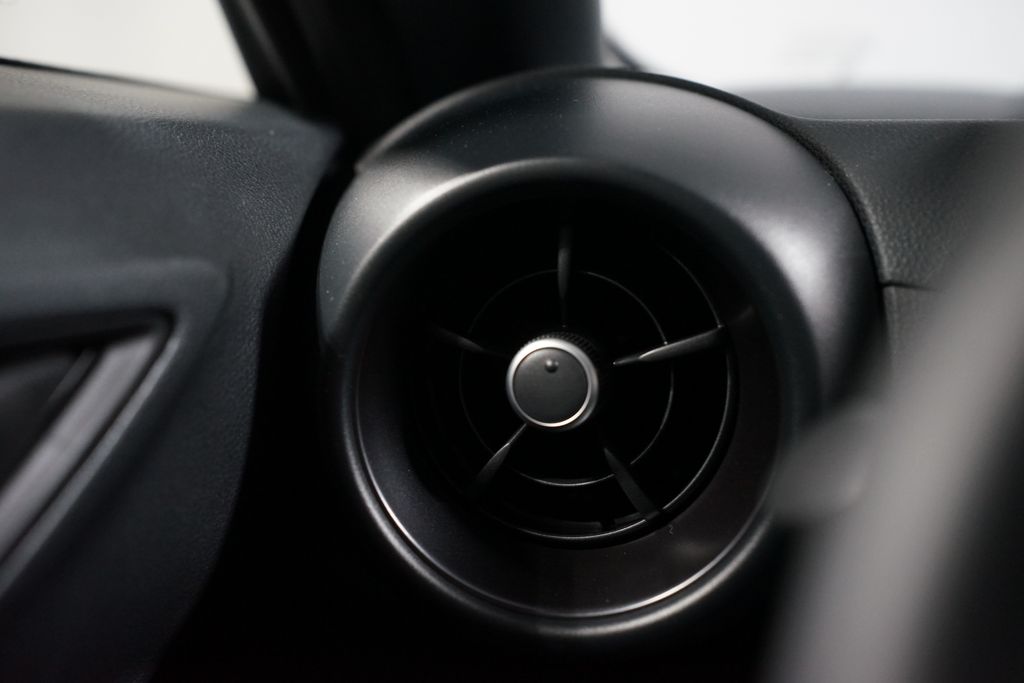 Thumbnail: 2026 Toyota GR86 - 25