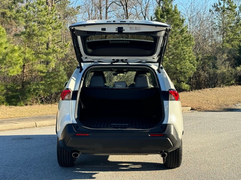 2021 Toyota RAV4 XLE Premium 15