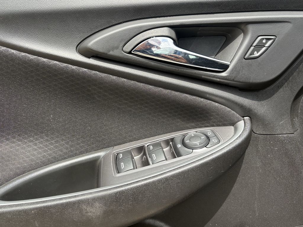 2024 Chevrolet Malibu LT - 10